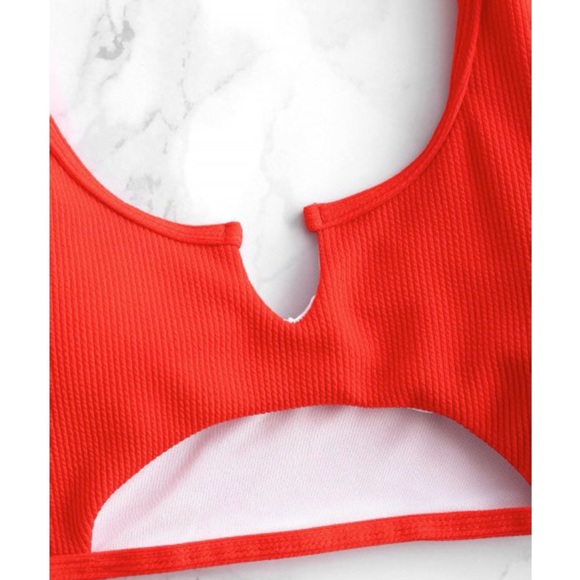 Red bikini size medium NWT - Picture 4 of 6